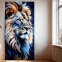 Majestätischer Löwe in Blau und Gold