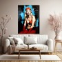 Blonde Frau im Pop-Art-Stil