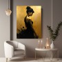 Elegante Frau in Gold und Schwarz