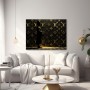 Buddha vor goldenem LV-Monogramm