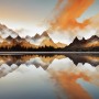Bergsee im Morgenlicht