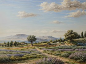 Lavendellandschaft mit Bergblick
