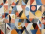 Geometrische Formen in warmen Farben
