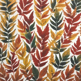 Herbstblätter in warmen Farben