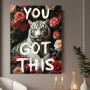 Weißer Tiger mit Rosen und Statement
