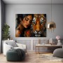 Wilde Nähe Wandbild als Acrylbild mit Frau und Tiger