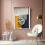 Graue Profilskulptur vor Gelb und Schwarz – Modernes Wandbild als Acrylglasbild