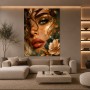 Goldene Blütenpoesie – Leinwand Wandbild mit sinnlichem Porträt