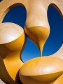 Goldene Kurven – Modernes Wandbild auf Leinwand