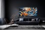 Goldene Koi im Wellenzauber – Wandbild Poster