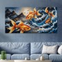 Goldene Koi im Wellenzauber – Wandbild Poster
