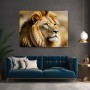 Majestätischer Löwe als Leinwand Wandbild in warmen Goldtönen