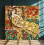 Leinwandbild mit floraler Frauenfigur in goldener Ornamentik