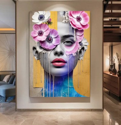 Abstraktes Leinwandbild mit floraler Porträtcollage in Rosa und Gelb