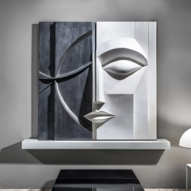 Abstraktes Leinwandbild in Schwarzweiß mit plastischer Gesichtskomposition Abstraktes Leinwandbild in Schwarzweiß mit plastischer Gesichtskomposition
