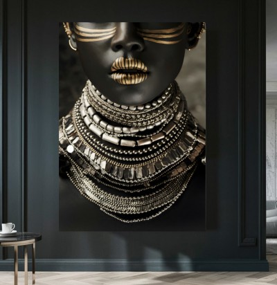 Exklusives Portrait Leinwandbild mit dunklen und goldenen Akzenten
