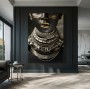 Exklusives Portrait Leinwandbild mit dunklen und goldenen Akzenten