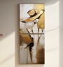 Abstraktes Leinwandbild mit eleganter Frauenfigur in Goldtönen