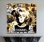 Pop-Art Leinwandbild mit glamouröser Frauenfigur und Goldtönen