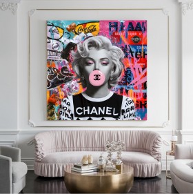 Pop Art Leinwandbild mit ikonischem Frauenporträt und Graffiti-Elementen Pop Art Leinwandbild mit ikonischem Frauenporträt und Graffiti-Elementen