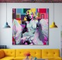 Pop Art Leinwandbild mit glamouröser Frauenfigur und Farbflächen