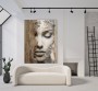 Elegantes Leinwandbild mit stiller Frauenfrontalansicht in Grau und Beige