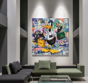 Dynamisches Leinwandbild mit urbaner Comic-Figur und Graffiti-Hintergrund Dynamisches Leinwandbild mit urbaner Comic-Figur und Graffiti-Hintergrund