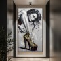 Ausdrucksstarkes Leinwandbild Frau mit markantem Stiefel