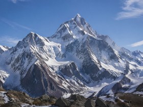 Majestätische Schneegipfel als Leinwandbild oder Fine Art Print Majestätische Schneegipfel als Leinwandbild oder Fine Art Print