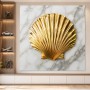 Goldene Muschel auf Marmor, Wandbild oder Acrylbild