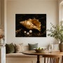 Goldene Muschel mit Perlen als Kunstdruck und Poster