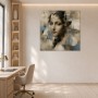 Porträt zwischen Kunstwerk und Gallery Print in sanften Beige- und Blautönen