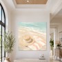 Strandszene mit Hut als Leinwand oder Poster in sanften Pastelltönen