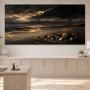Düsterer Strandabend als Leinwand oder Poster mit goldenen Lichtakzenten